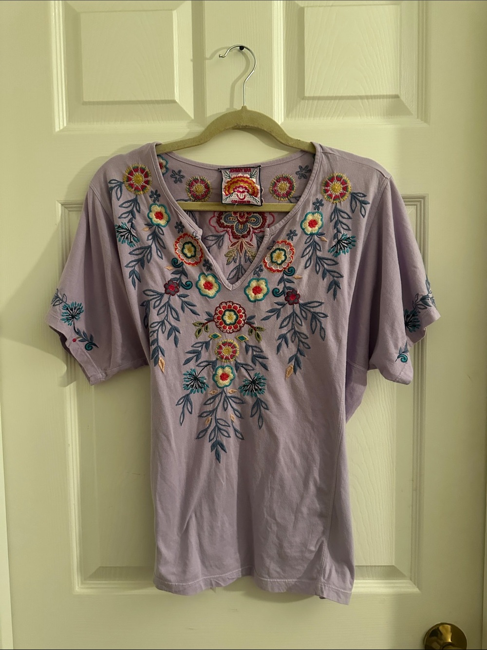 Johnny Was Lavender V-Neck Embroidered Floral Tee 25” length and 22 pit to pit